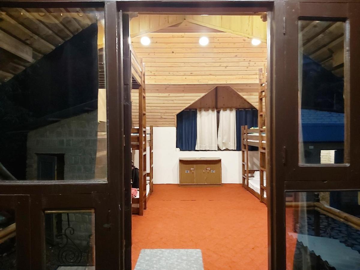 Utopia Hostels Dharamkot Mcleodganj 다람샬라 외부 사진