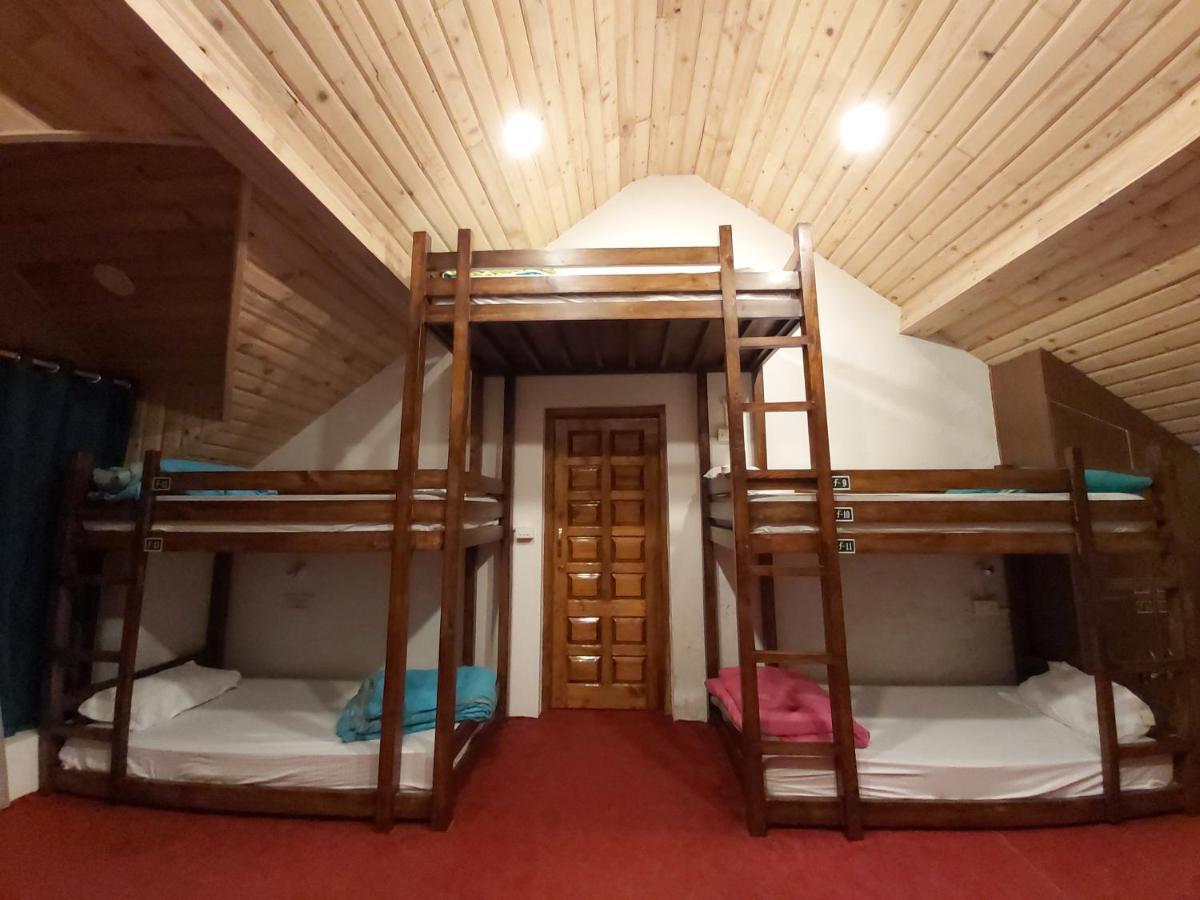 Utopia Hostels Dharamkot Mcleodganj 다람샬라 외부 사진
