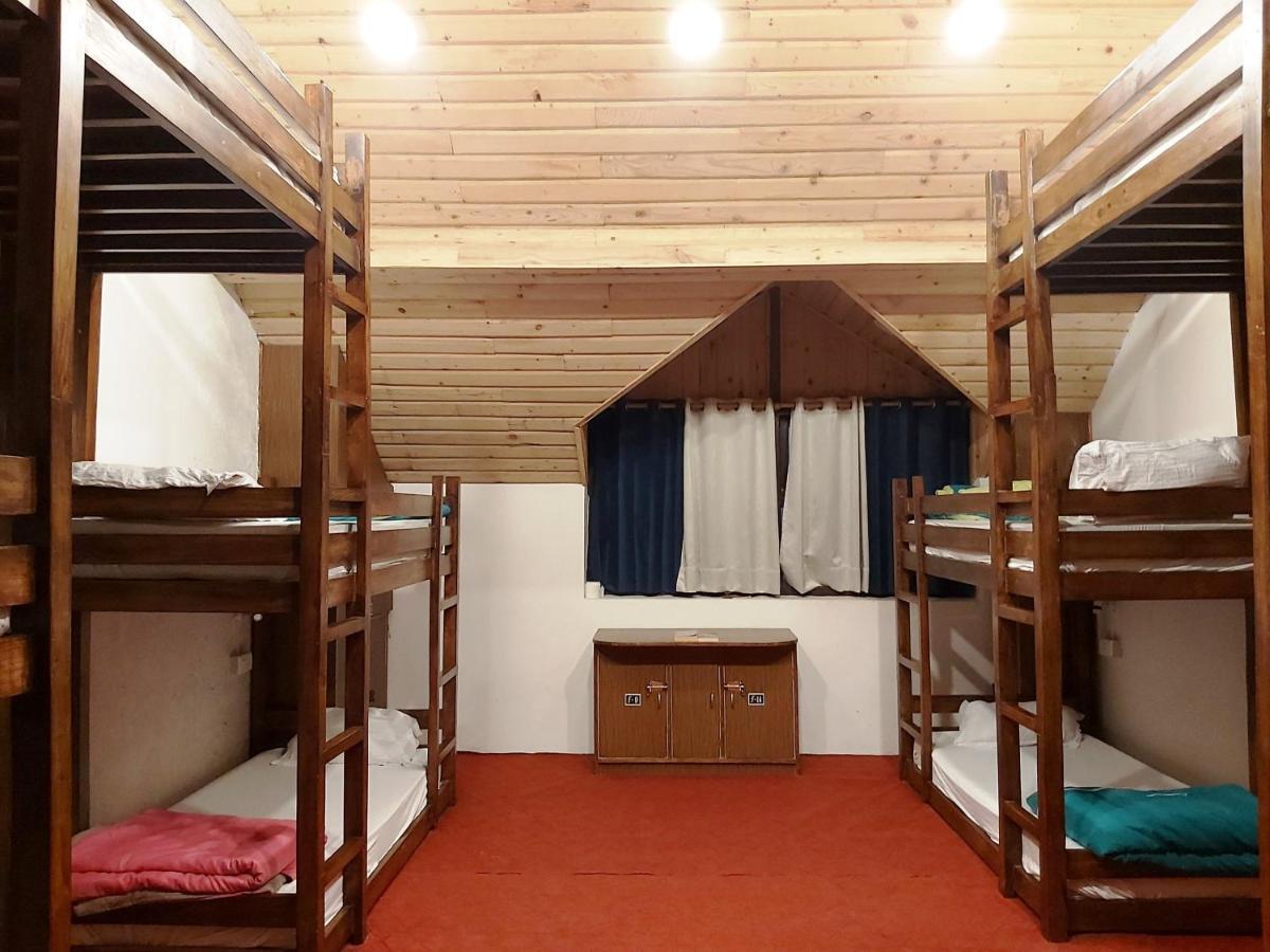 Utopia Hostels Dharamkot Mcleodganj 다람샬라 외부 사진