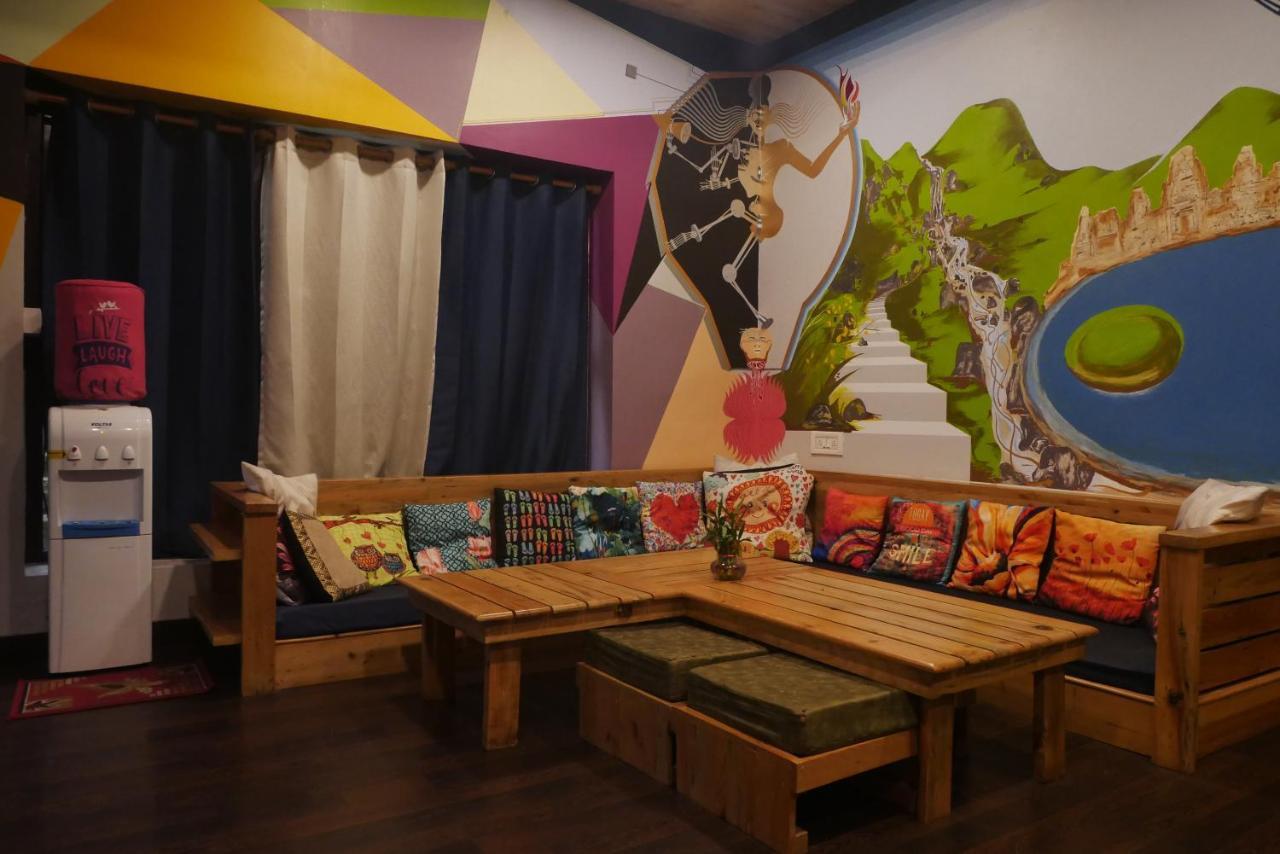 Utopia Hostels Dharamkot Mcleodganj 다람샬라 외부 사진
