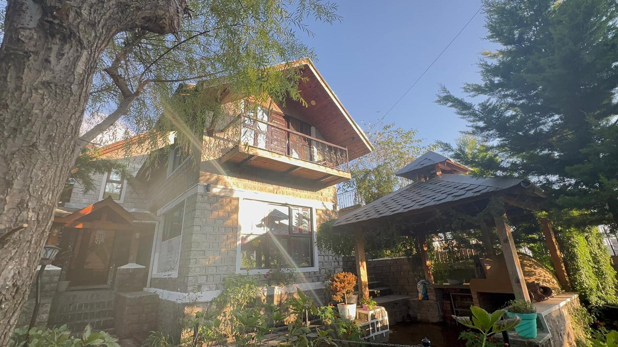 Utopia Hostels Dharamkot Mcleodganj 다람샬라 외부 사진