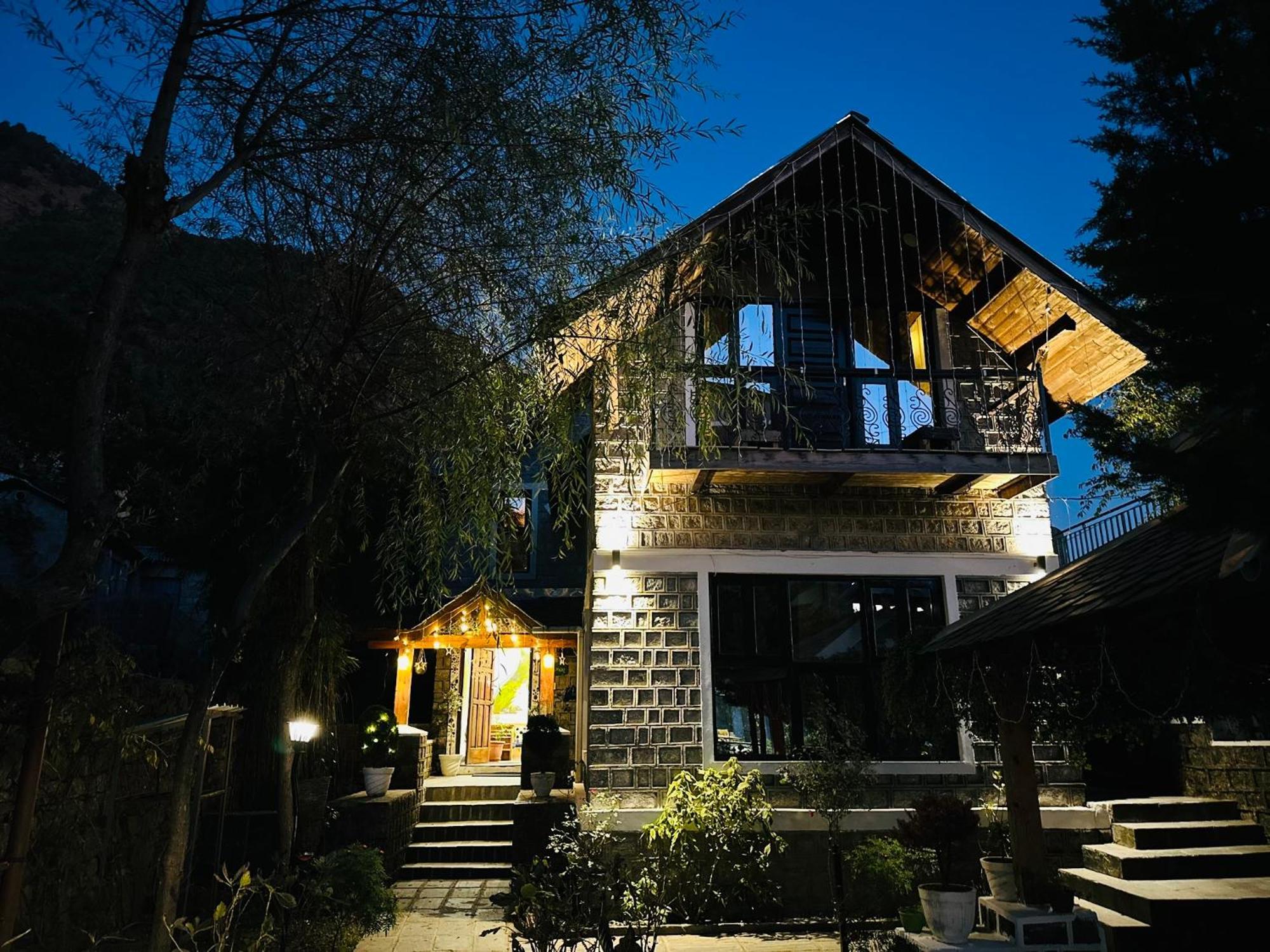 Utopia Hostels Dharamkot Mcleodganj 다람샬라 외부 사진