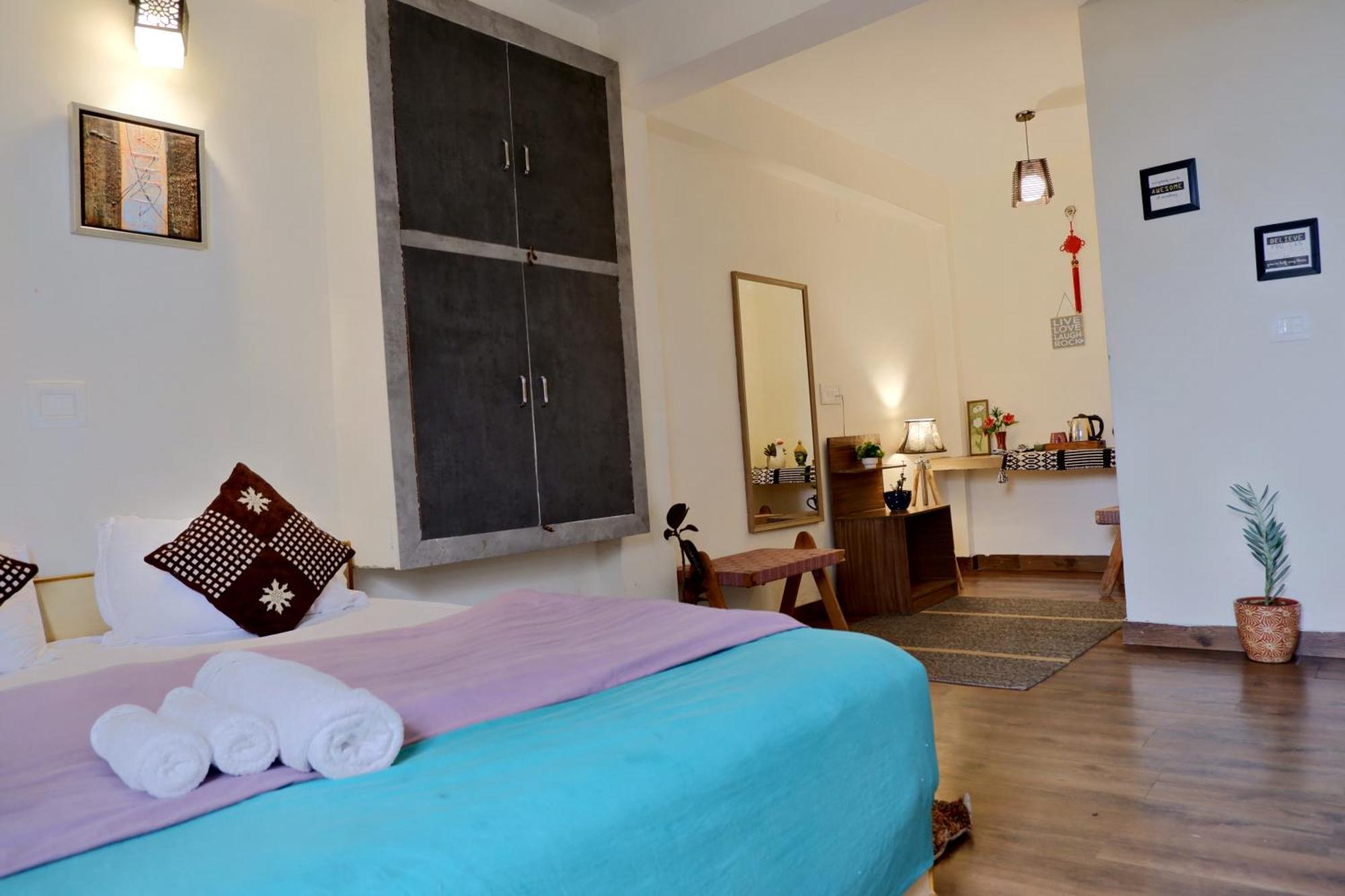 Utopia Hostels Dharamkot Mcleodganj 다람샬라 외부 사진