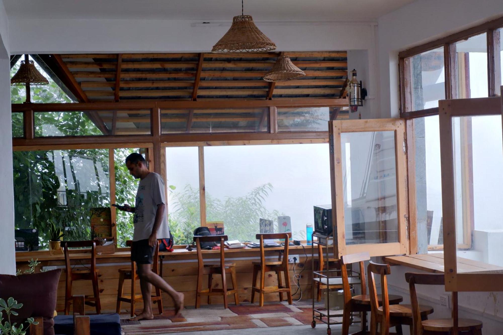 Utopia Hostels Dharamkot Mcleodganj 다람샬라 외부 사진