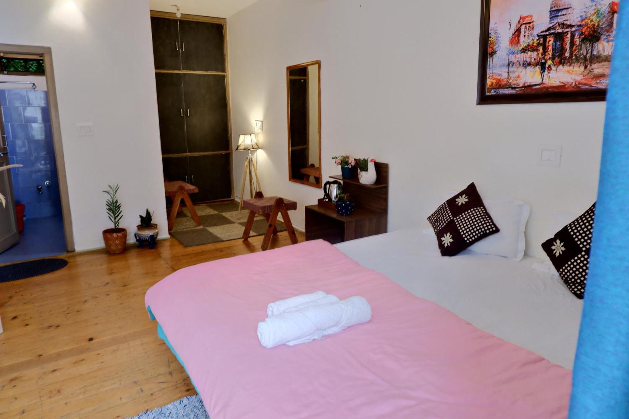 Utopia Hostels Dharamkot Mcleodganj 다람샬라 외부 사진