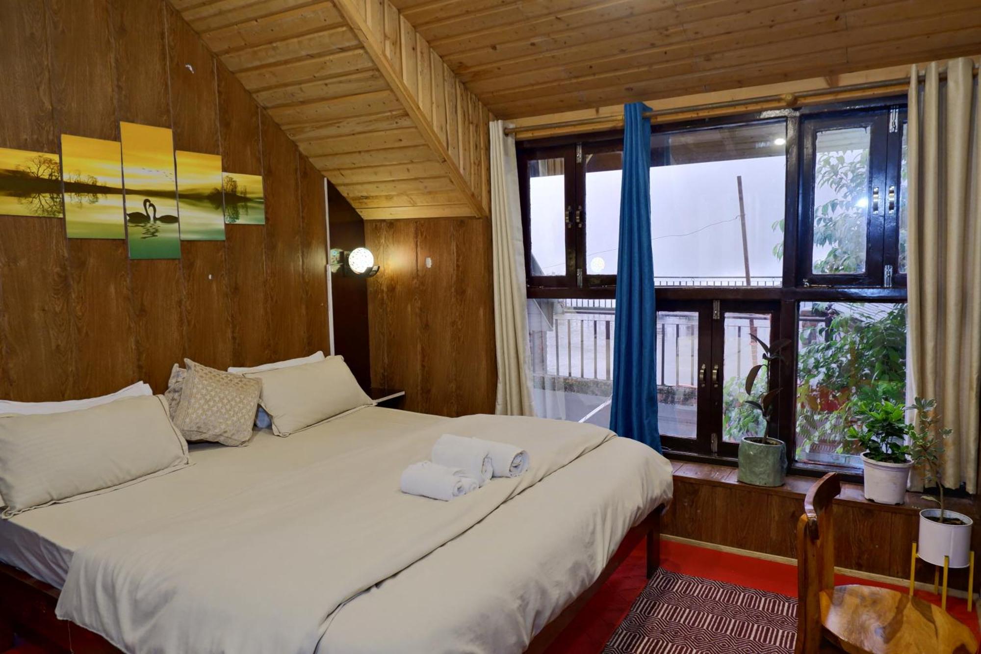 Utopia Hostels Dharamkot Mcleodganj 다람샬라 외부 사진